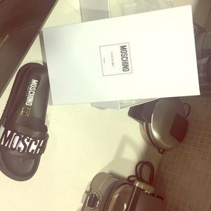 Moschino slides( brand new)